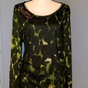 𝅺SIMPLY Vera Wang Camaflauge Top